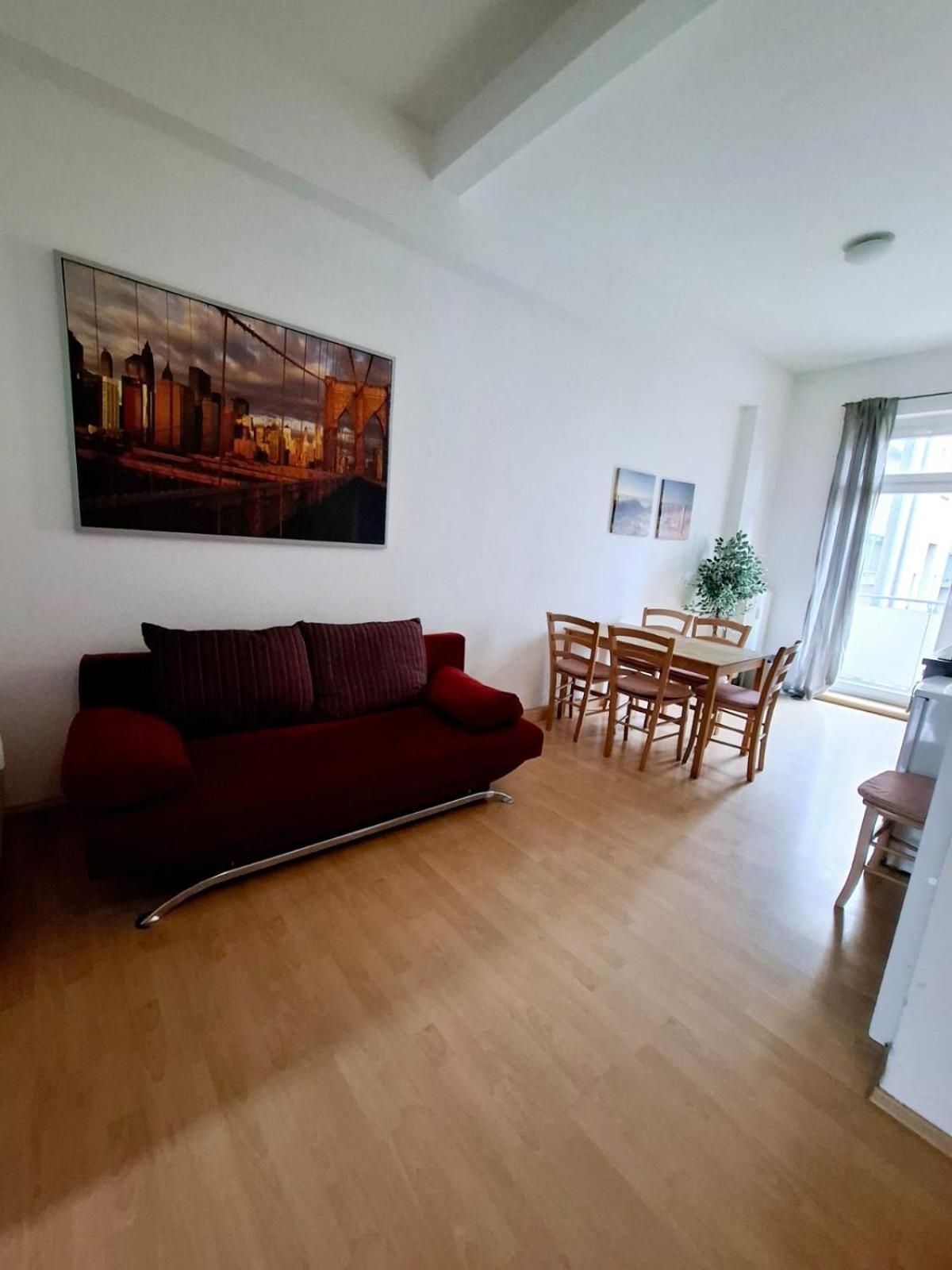 Altbauwohnung Direkt An Der Karli Mit Balkon - Netflix Inklusive Leipzig Exterior foto